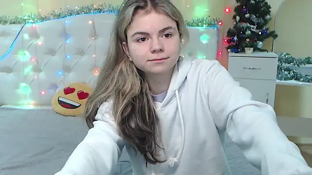 TinaRedly online show from December 13, 9:35 am