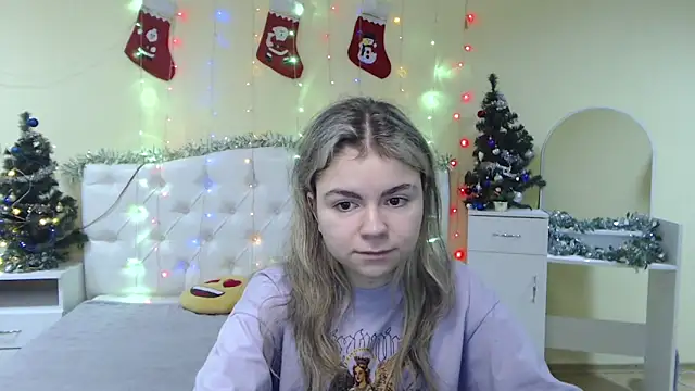 TinaRedly online show from December 13, 12:39 pm