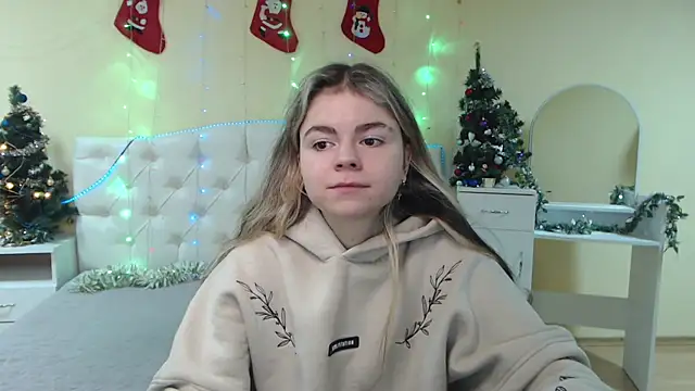 TinaRedly online show from December 21, 6:30 am