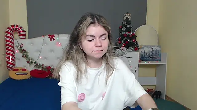 TinaRedly online show from December 16, 6:35 pm