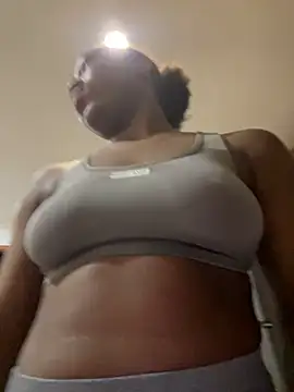 Snapshot of kellya_ chatting on January 13, 12:43 pm kellya online show from January 13, 12:43 pm