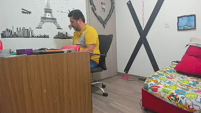 hotandfierylatinos2023 online show from February 15, 9:38 am