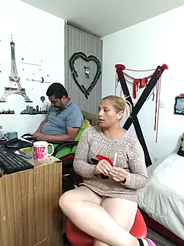 Snapshot of hotandfierylatinos2023 chatting on October 16, 9:49 pm hotandfierylatinos2023 online show from October 16, 9:49 pm