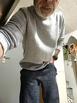 bottomhairy online show from February 2, 3:22 pm