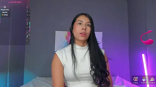 Snapshot of MadissonShakur chatting on June 2, 5:15 pm MadissonShakur online show from June 2, 5:15 pm