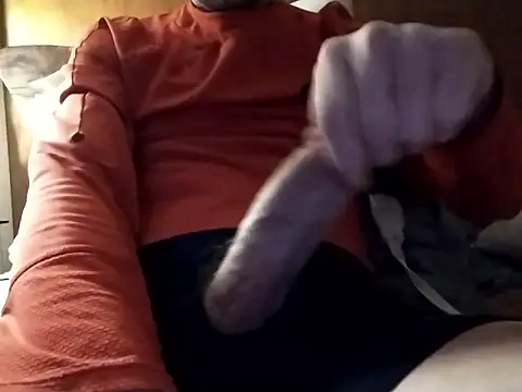 elmerfuddin87 online show from January 18, 2:37 am