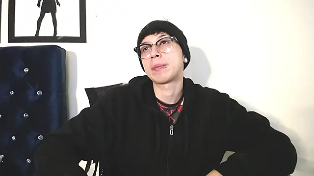  Thomas hot  online show from October 22, 4:02 am