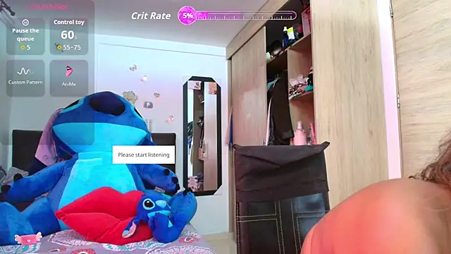 Snapshot of megan_collins96 chatting on September 24, 3:37 pm megan collins96 online show from September 24, 3:37 pm