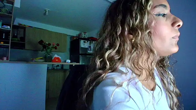 megan collins96 online show from February 3, 11:21 pm