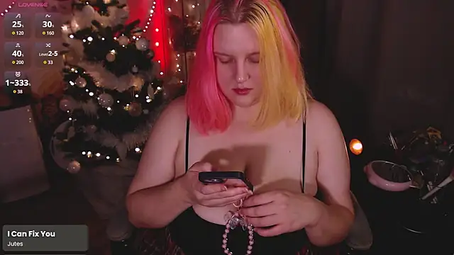 lissamuff online show from December 22, 5:10 pm