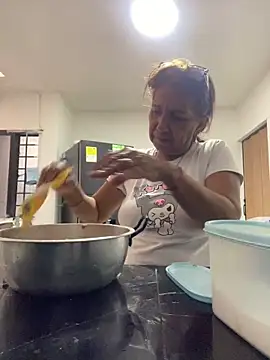 Snapshot of SWEET_LOVER01 chatting on March 14, 2:33 pm SWEET LOVER01 online show from March 14, 2:33 pm