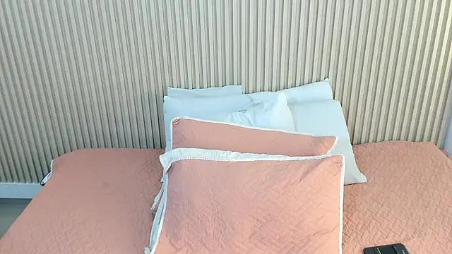 charlottebrowns  online show from December 2, 12:21 pm