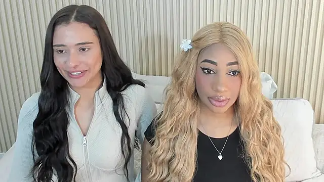 Snapshot of charlottebrowns_ chatting on May 1, 2:10 pm charlottebrowns online show from May 1, 2:10 pm