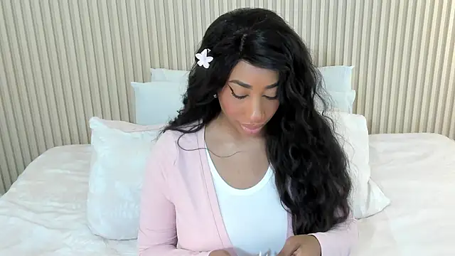charlottebrowns  online show from July 24, 12:03 pm