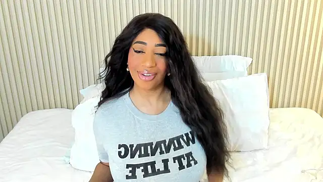 charlottebrowns  online show from August 7, 1:24 pm