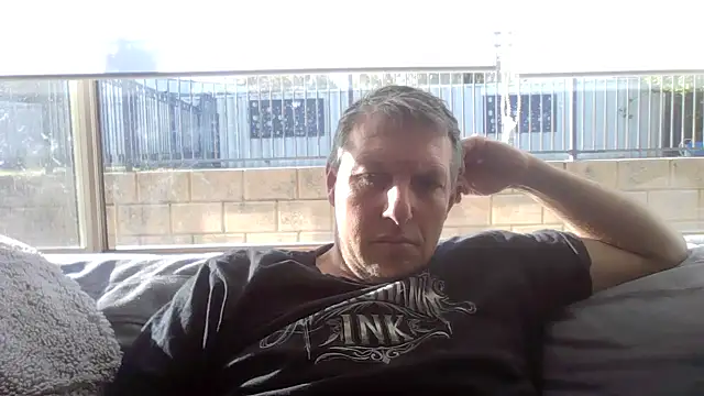 MrIsolated101 online show from October 5, 11:02 pm