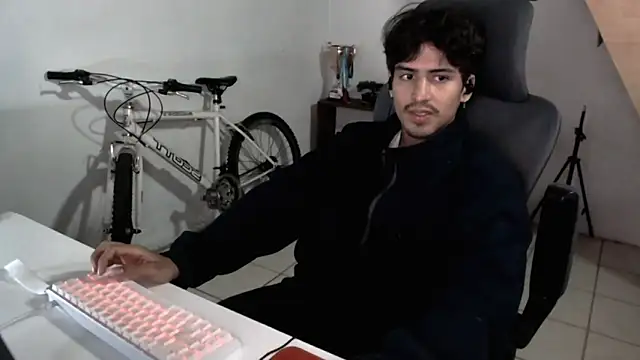 Thieves9 online show from October 3, 3:09 pm