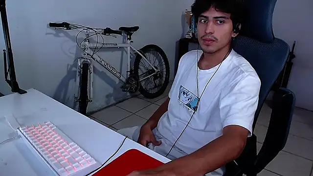 Thieves9 online show from October 28, 3:54 am