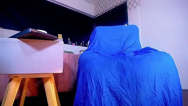 Snapshot of bellatrixx_69 chatting on October 25, 11:29 am bellatrixx 69 online show from October 25, 11:29 am