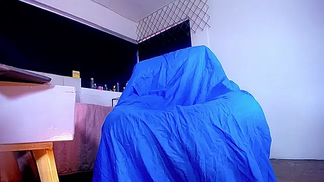 Snapshot of bellatrixx_69 chatting on October 27, 11:25 am bellatrixx 69 online show from October 27, 11:25 am