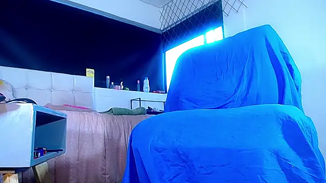 Snapshot of bellatrixx_69 chatting on November 21, 11:09 am bellatrixx 69 online show from November 21, 11:09 am