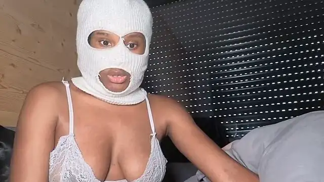 LabelleOnyx online show from June 2, 3:47 pm