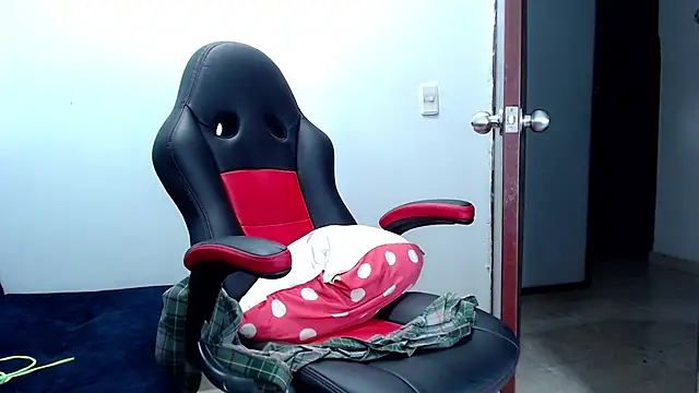 kaira sweet  online show from December 8, 5:39 am