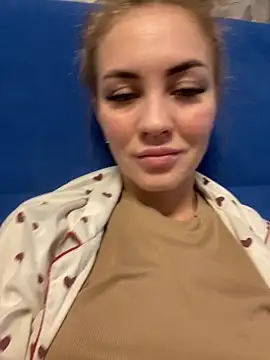 DreamGirl-777 online show from November 10, 8:57 am