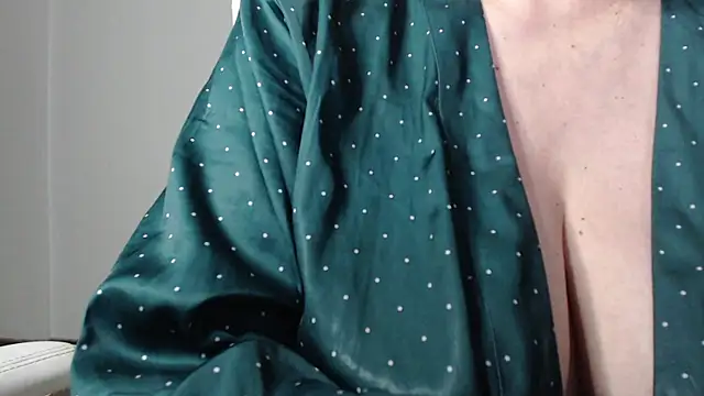 missdaniels online show from September 26, 3:10 am