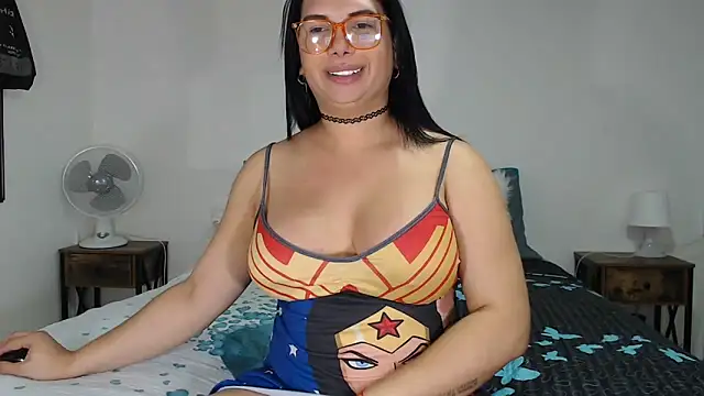Snapshot of flowerdirtty chatting on June 6, 9:08 pm flowerdirtty online show from June 6, 9:08 pm