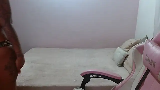 TiffanyRoouse online show from December 3, 3:09 am