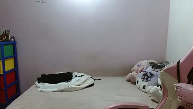 TiffanyRoouse online show from October 1, 11:00 pm