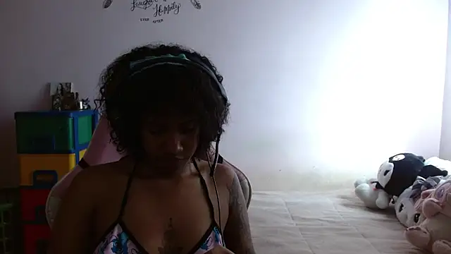 TiffanyRoouse online show from October 9, 5:33 pm