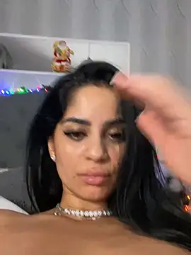  adelle online show from December 12, 1:28 pm