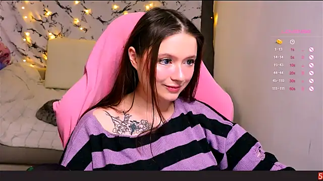 me  hanna online show from February 21, 10:15 pm