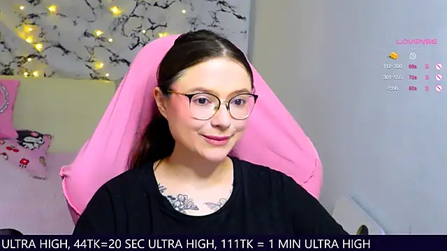 me  hanna online show from March 6, 11:42 pm