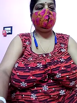 Snapshot of Kayra_34 chatting on November 18, 9:58 am Kayra 34 online show from November 18, 9:58 am