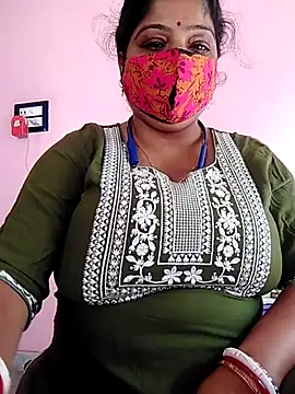 Snapshot of Kayra_34 chatting on December 2, 5:46 am Kayra 34 online show from December 2, 5:46 am