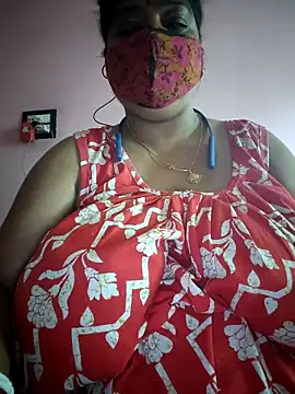 Snapshot of Kayra_34 chatting on April 11, 3:44 am Kayra 34 online show from April 11, 3:44 am
