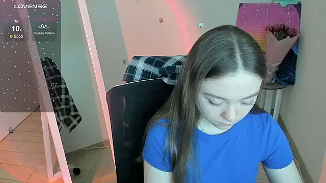 Snapshot of Florence_meow chatting on March 27, 8:26 am Florence meow online show from March 27, 8:26 am