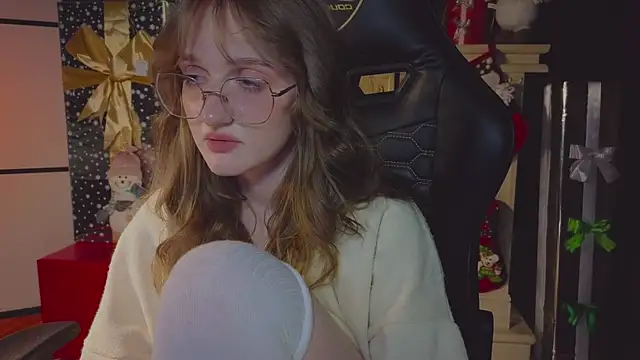 ELLIEJAY online show from December 8, 2:39 am