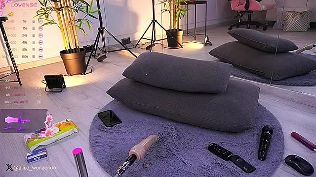 VanessaSimon online show from January 11, 9:26 am