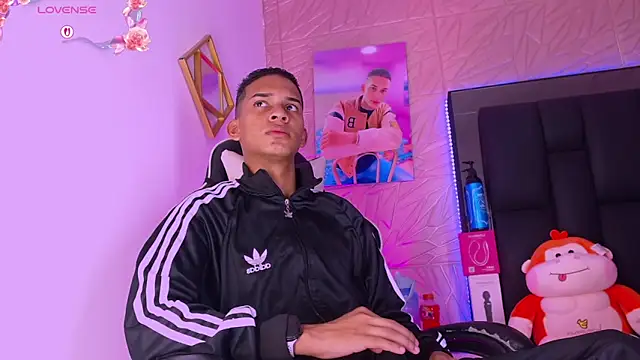 Snapshot of dilan_alfonzo chatting on March 8, 3:54 am dilan alfonzo online show from March 8, 3:54 am