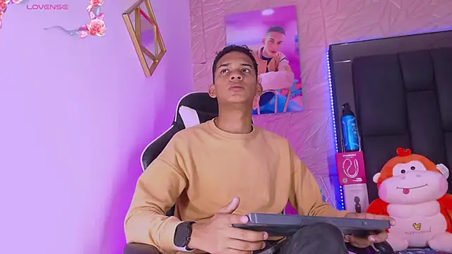 Snapshot of dilan_alfonzo chatting on March 17, 5:00 am dilan alfonzo online show from March 17, 5:00 am