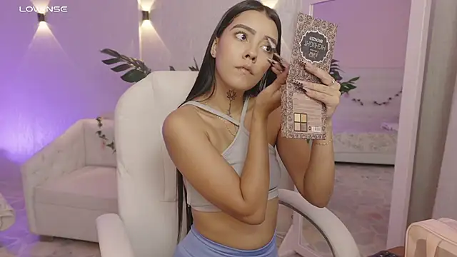 miagomezweb1 online show from February 5, 1:38 pm