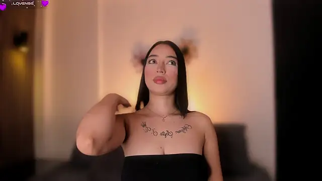 AnthonellaSweet online show from February 9, 11:47 am