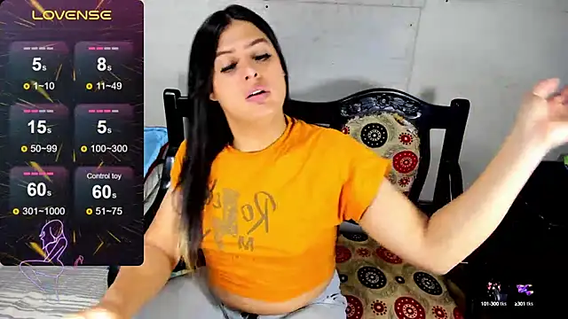 Snapshot of blonde_girl01 chatting on February 27, 10:31 pm blonde girl01 online show from February 27, 10:31 pm