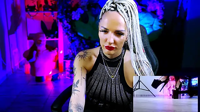 MonicaMaxwel online show from November 13, 10:58 am