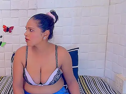 Snapshot of Luciousindian69 chatting on November 20, 6:18 pm Luciousindian69 online show from November 20, 6:18 pm