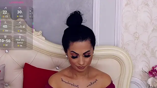 Snapshot of HeidiLust chatting on November 21, 6:12 am HeidiLust online show from November 21, 6:12 am